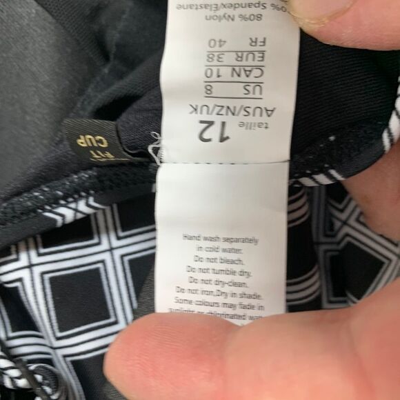 Nip Tuck Swim Ruched Black/White Swimsuit Sz 8 - Picture 5 of 5